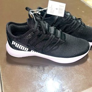 NEW-Ladies Prowl Knit Shoe Size 6 women’s